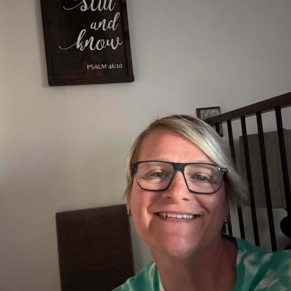 Meet your Posher, Crystal
